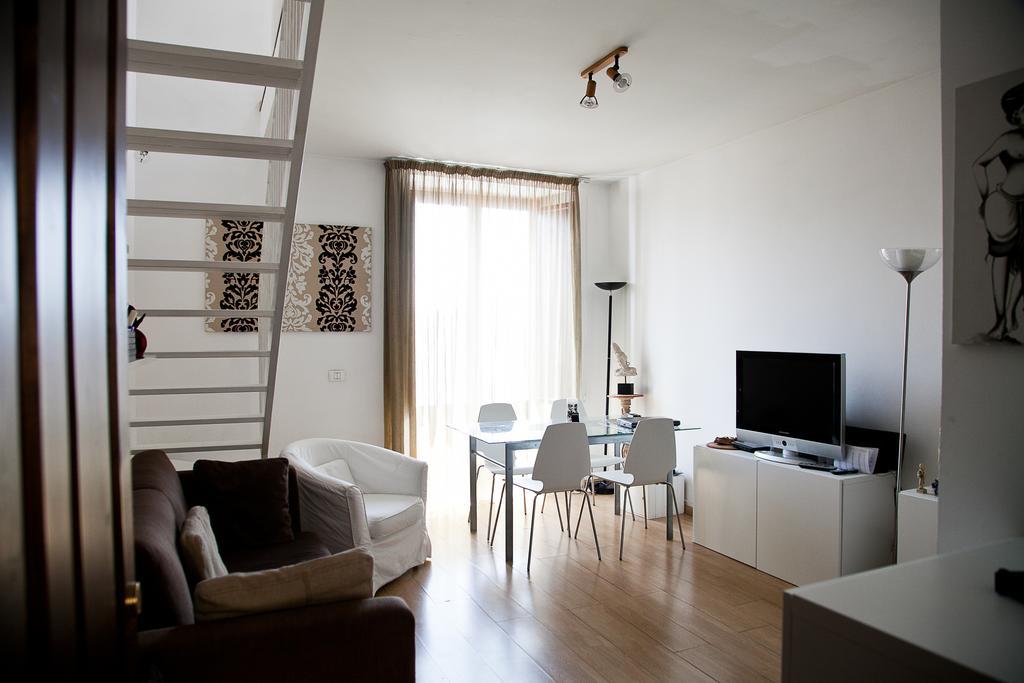 Alcala Living Apartments Catania Room photo